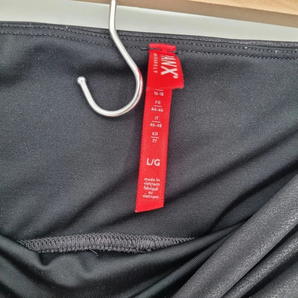 Spanx faux leather black leggings size Large compression comfy slim - Picture 4 of 7